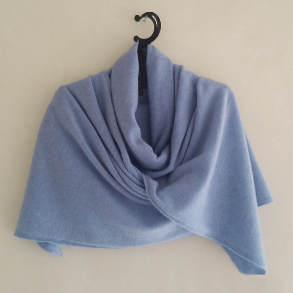 Bucaneve Shawl